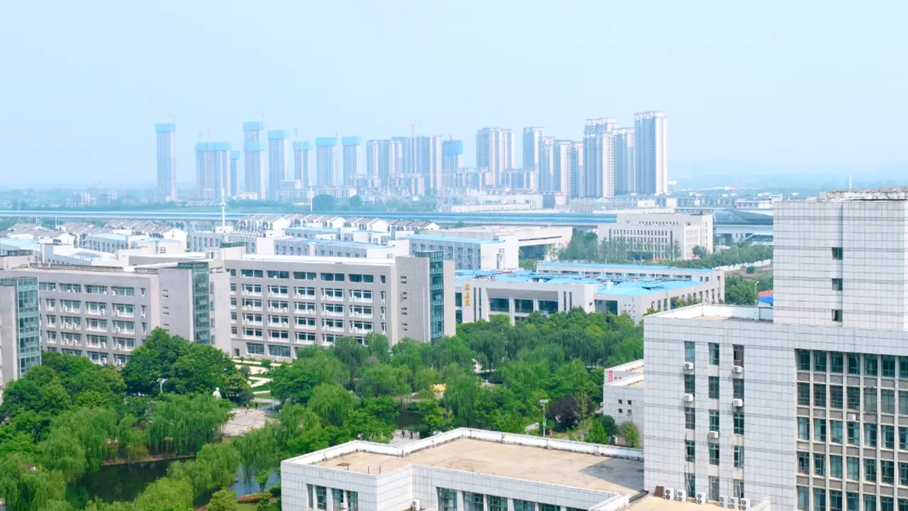 Кампус и учебная среда: Хубэйский профессиональный колледж земельных ресурсов